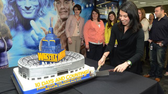 Road To WrestleMania 29: “Cake Boss” Stars Deliver Special Cake For&nbsp;Mania