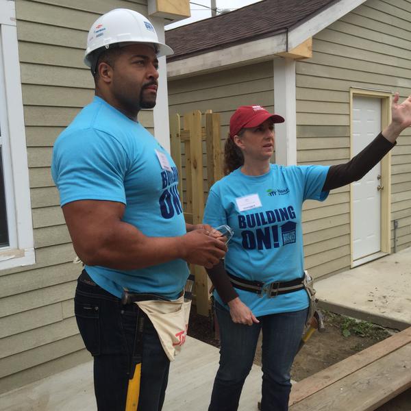 David Otunga Working With Habitat For&nbsp;Humanity
