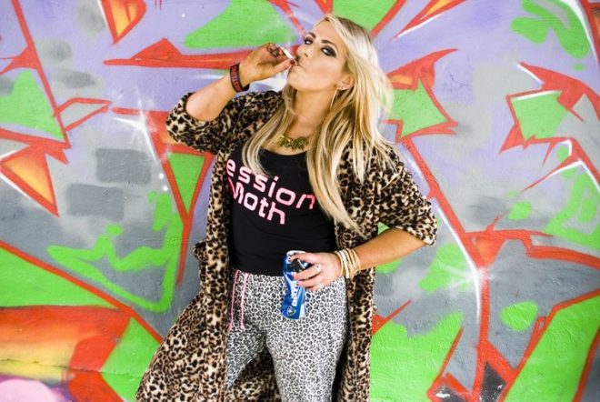 ROH Signs Session Moth&nbsp;Martina